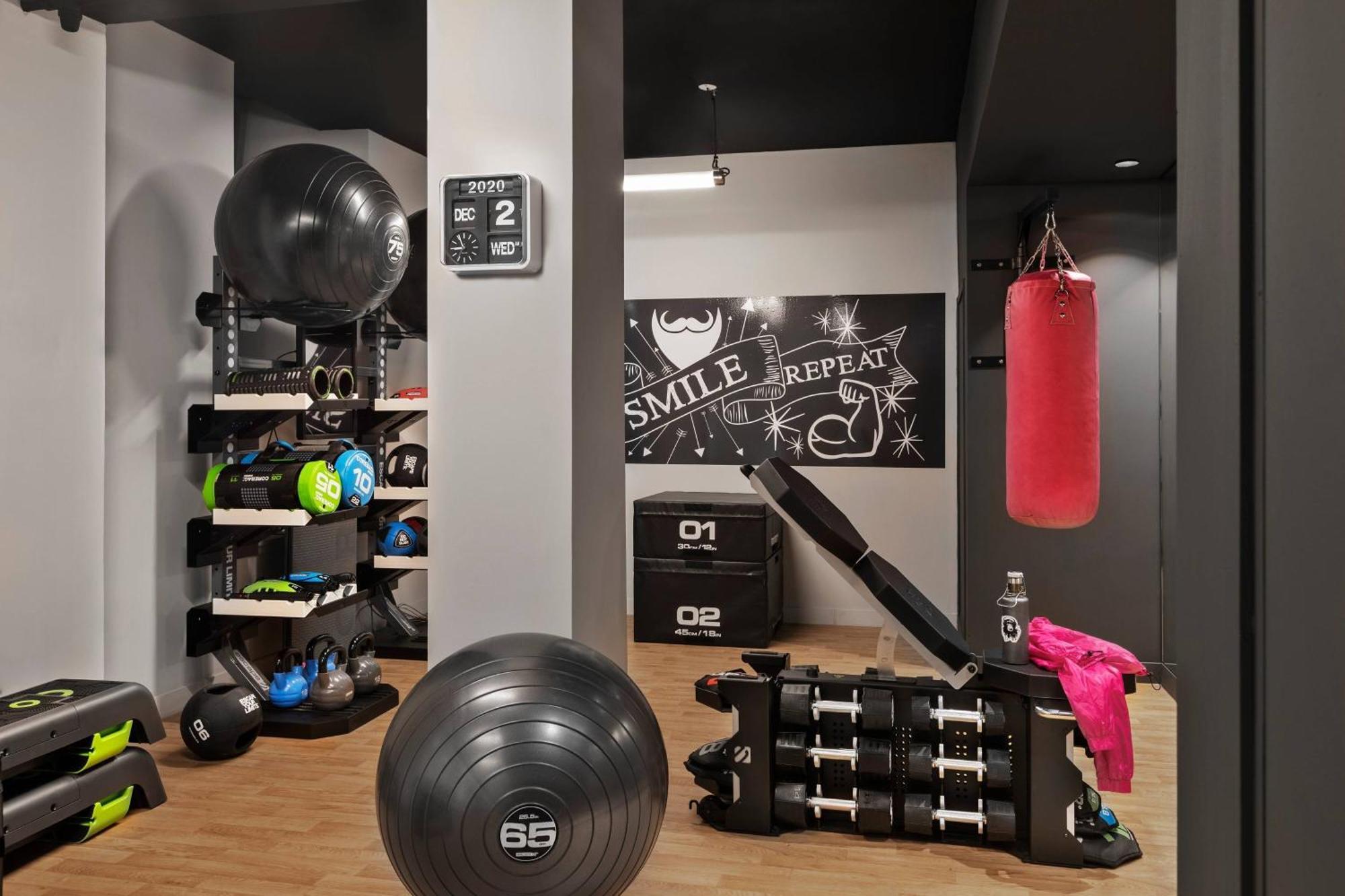 Moxy Lille City Екстериор снимка