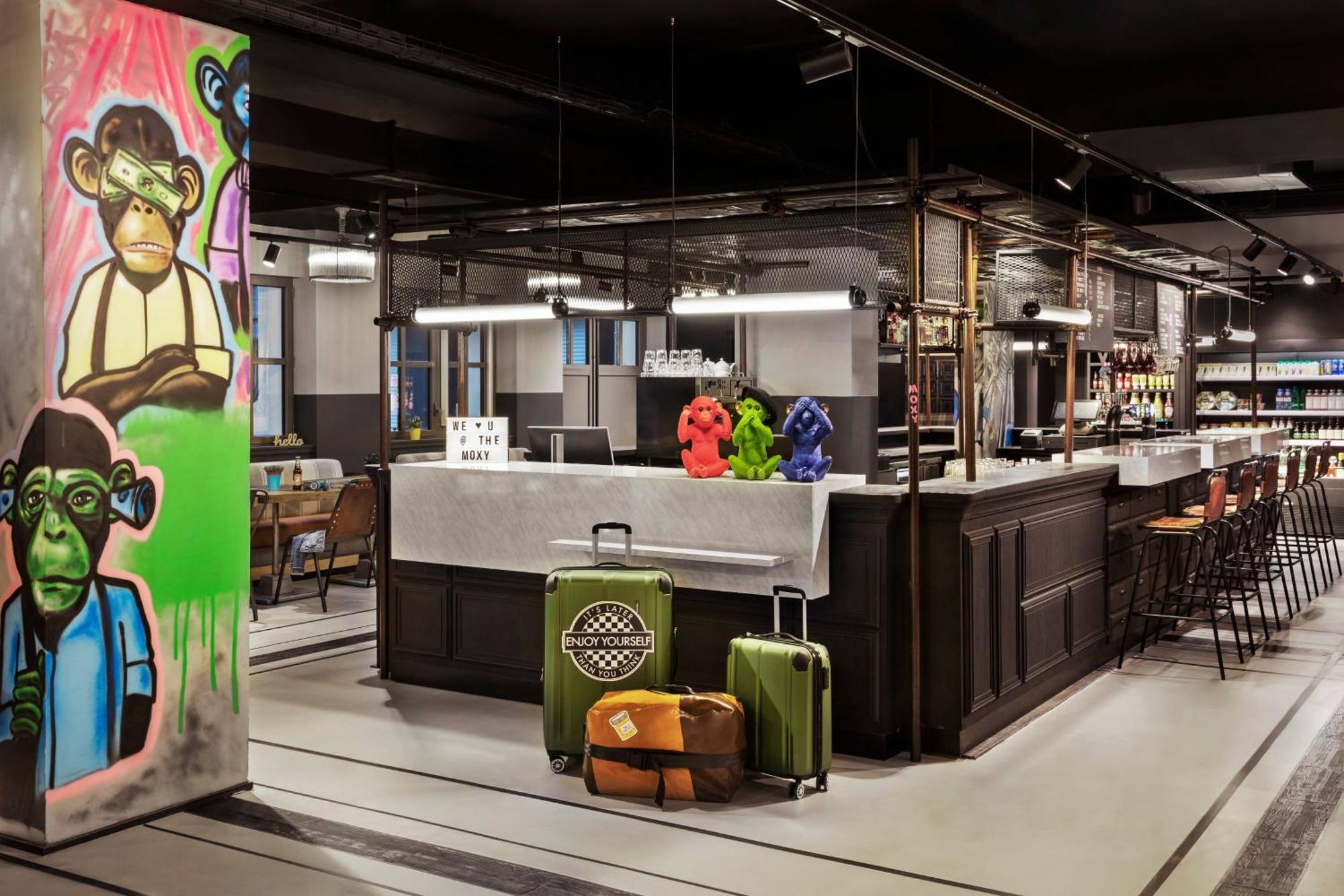 Moxy Lille City Екстериор снимка